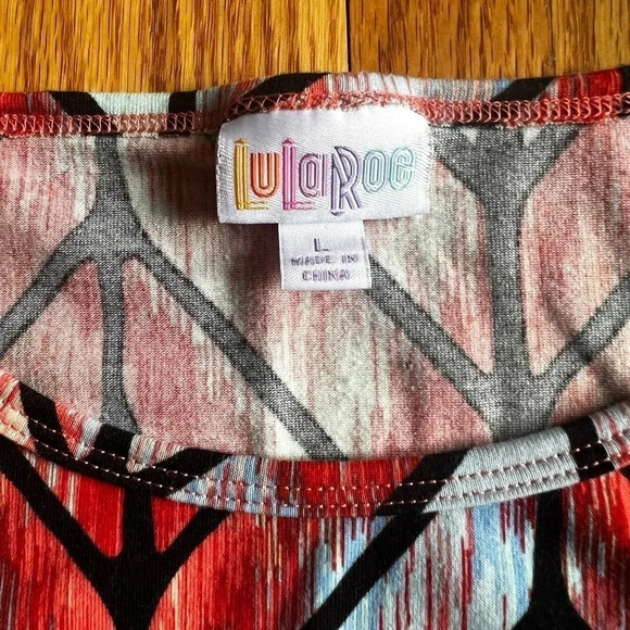 Chevron Patterned Women's Top - Picture 2 of 3